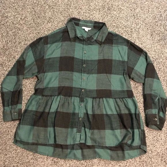 🌸4/$20🌸American Eagle Oversized Peplum Plaid Flannel Shirt Size Small NWOT - Picture 1 of 4